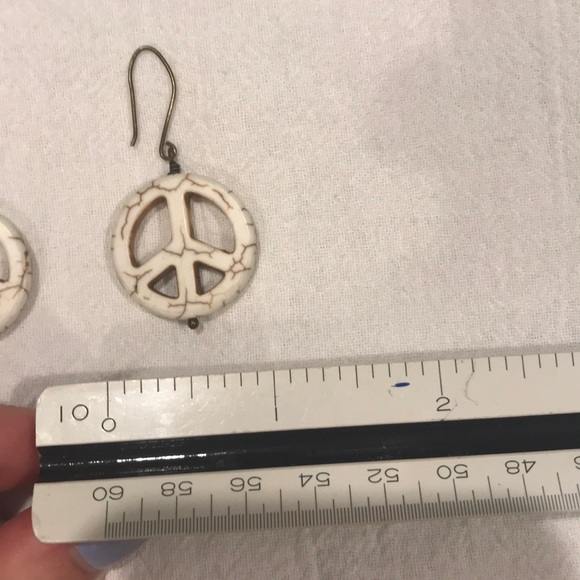 Small peace sign earrings - Picture 2 of 2